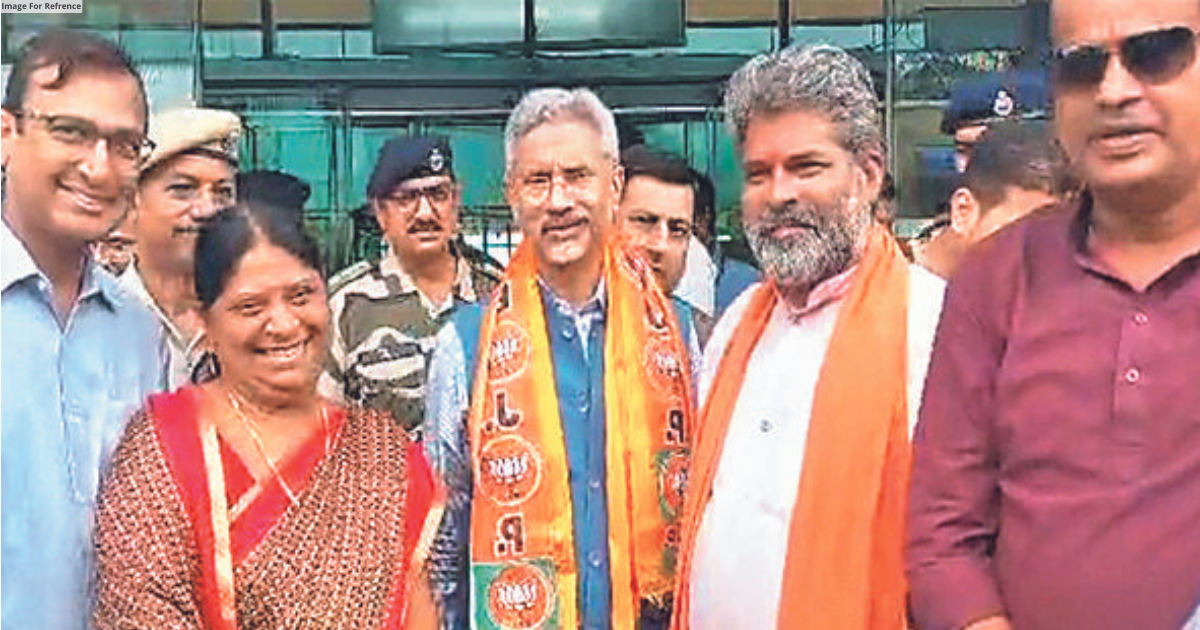 Jaishankar, Sushil Modi reach Udaipur